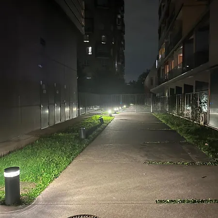 Apartment 17